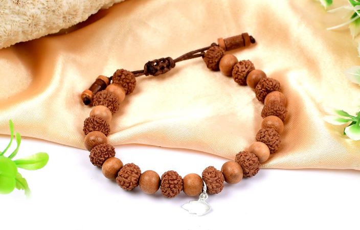 7 mukhi Mahalaxmi bracelet from Java with Sandalwood beads